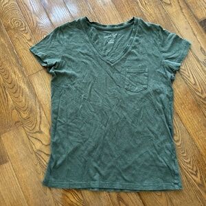 Universal Thread T-shirt
